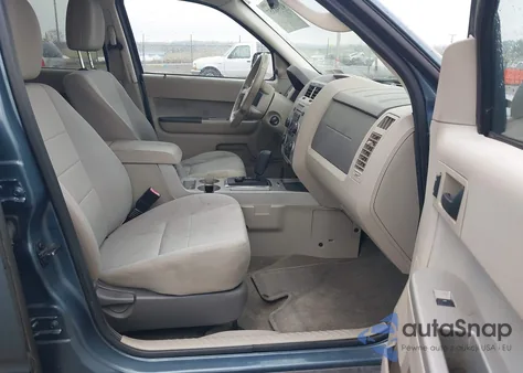 2010 Ford Escape Xlt z USA, uszkodzony, nr VIN 1FMCU9D77AKD37005